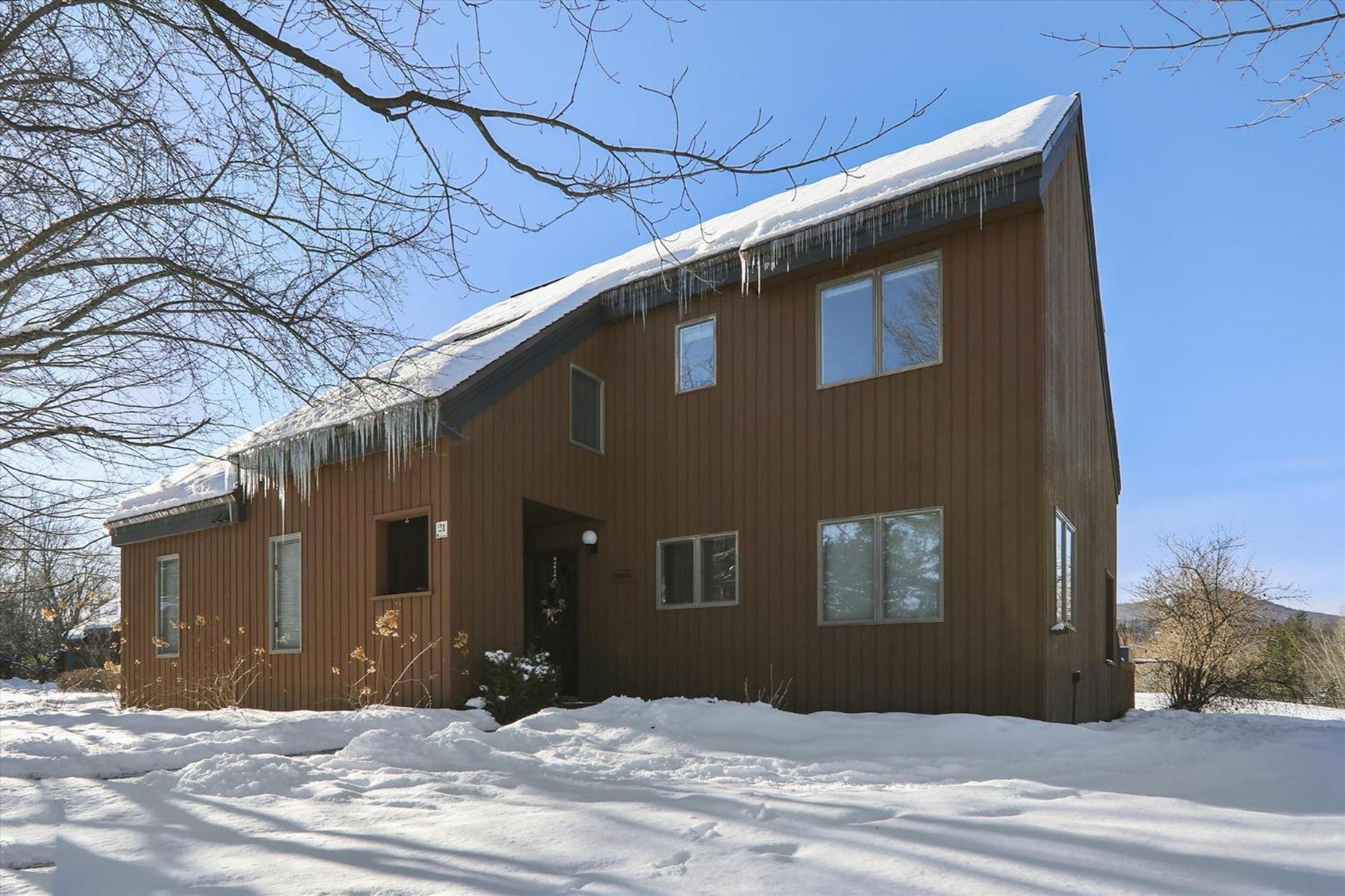 Stowe Base Camp 21 Villa Exterior photo