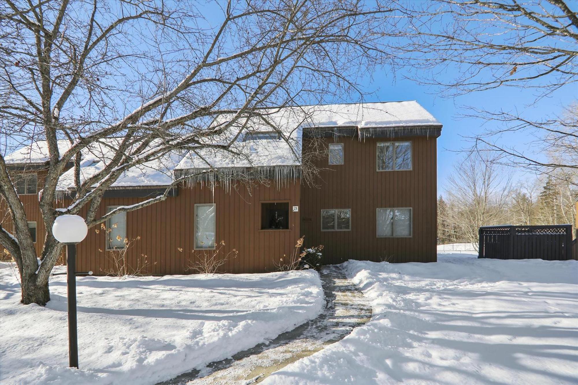 Stowe Base Camp 21 Villa Exterior photo